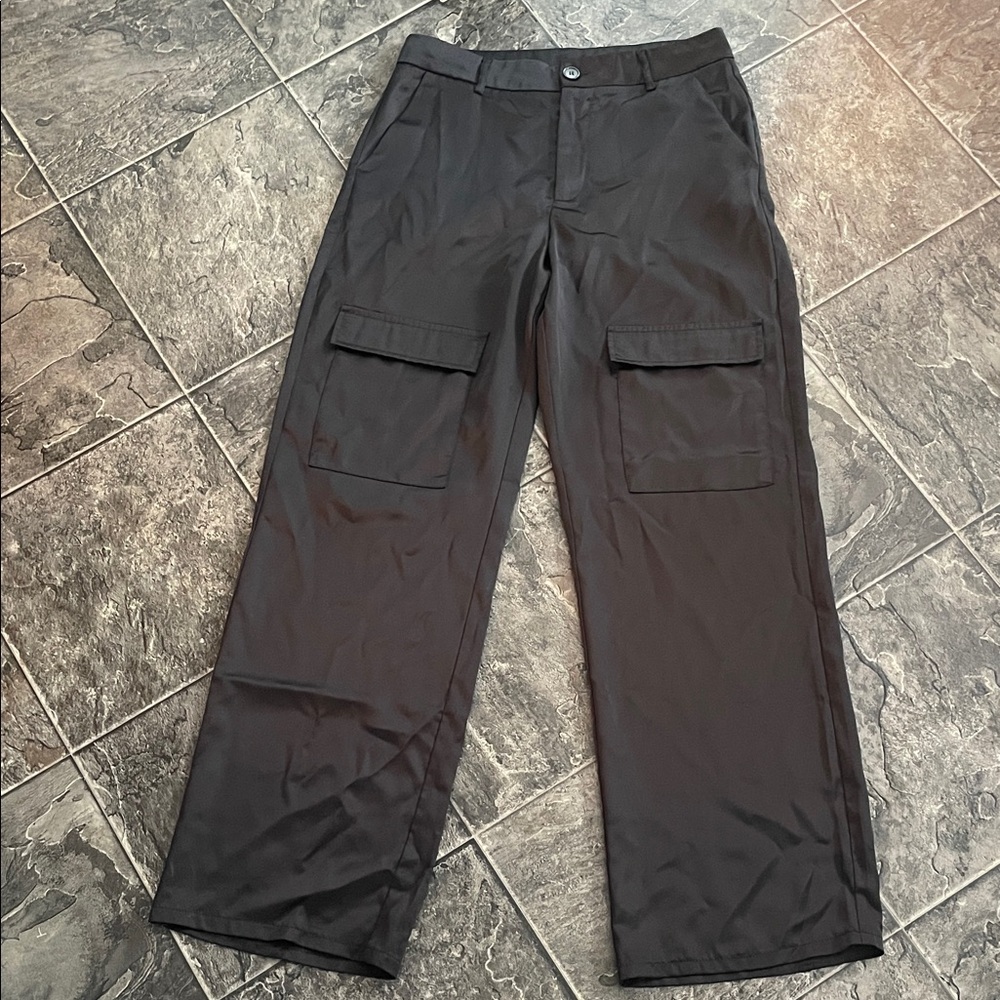 FOREVER 21 Women’s Satiny Black Cargo High-Rise Pants Goth Festival Sleek Office